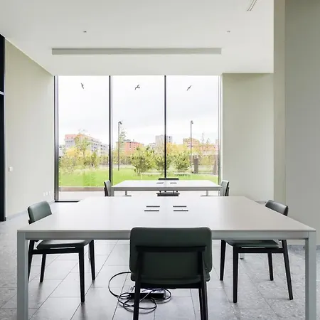 Joivy Uptown Flats With Balcony, Good Connection To Centre Appartamento