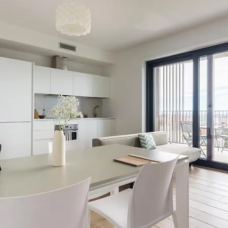 Joivy Uptown Flats With Balcony, Good Connection To Centre Appartamento Milano