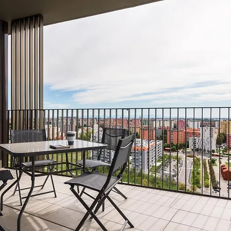 Joivy Uptown Flats With Balcony, Good Connection To Centre Appartamento