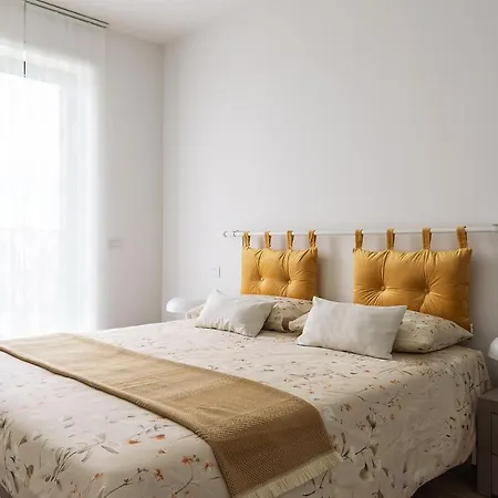 Apartmán Joivy Uptown Flats With Balcony, Good Connection To Centre Milán